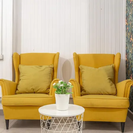 Estudio Centrico Cruz